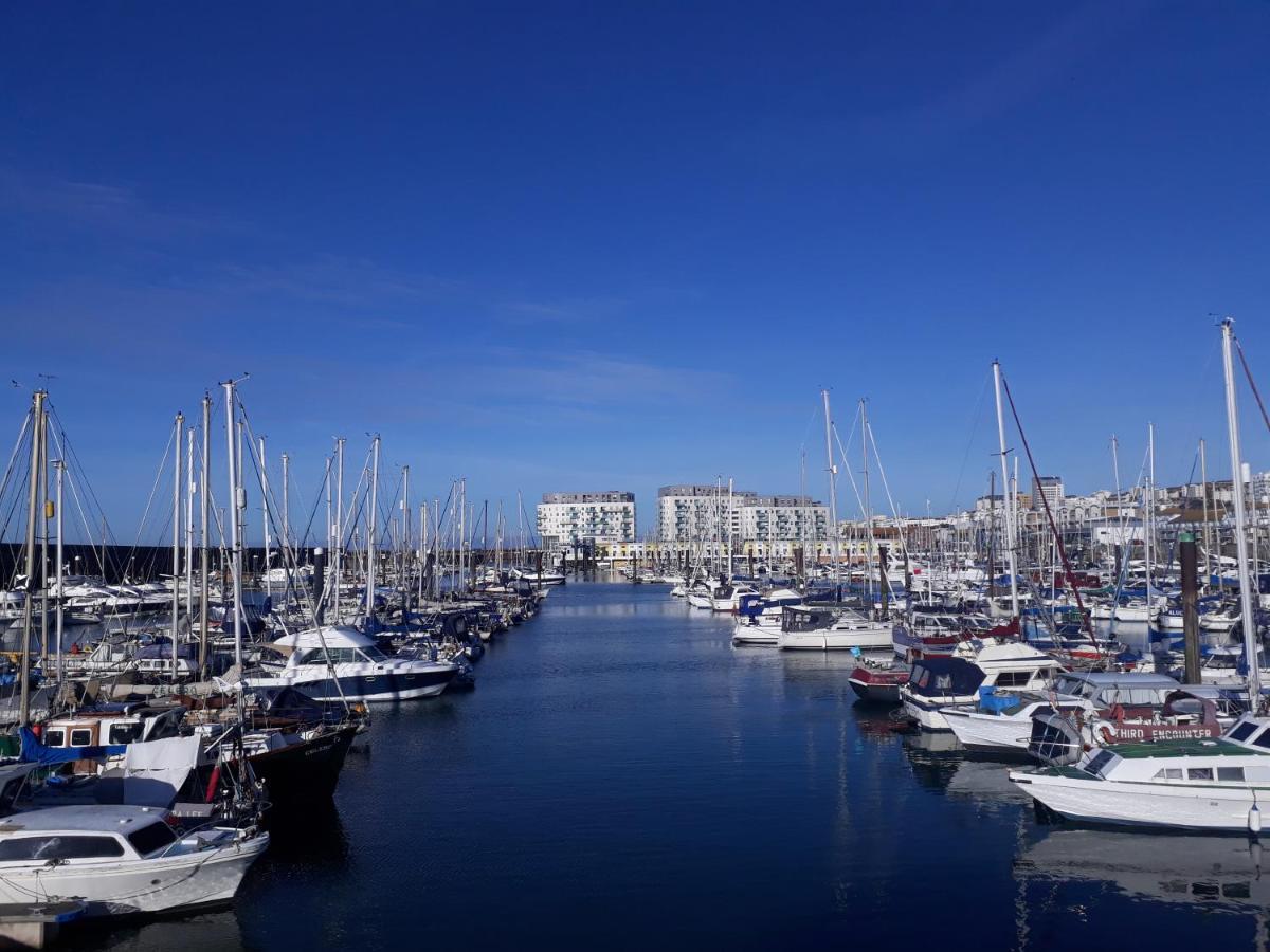Unique, Loft-Style Apartment With Fantastic Brighton Marina Views 外观 照片