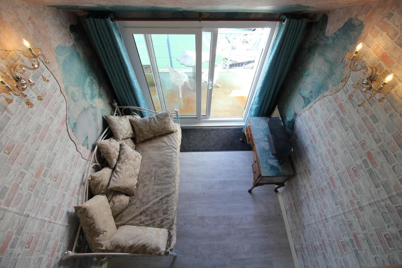 Unique, Loft-Style Apartment With Fantastic Brighton Marina Views 外观 照片
