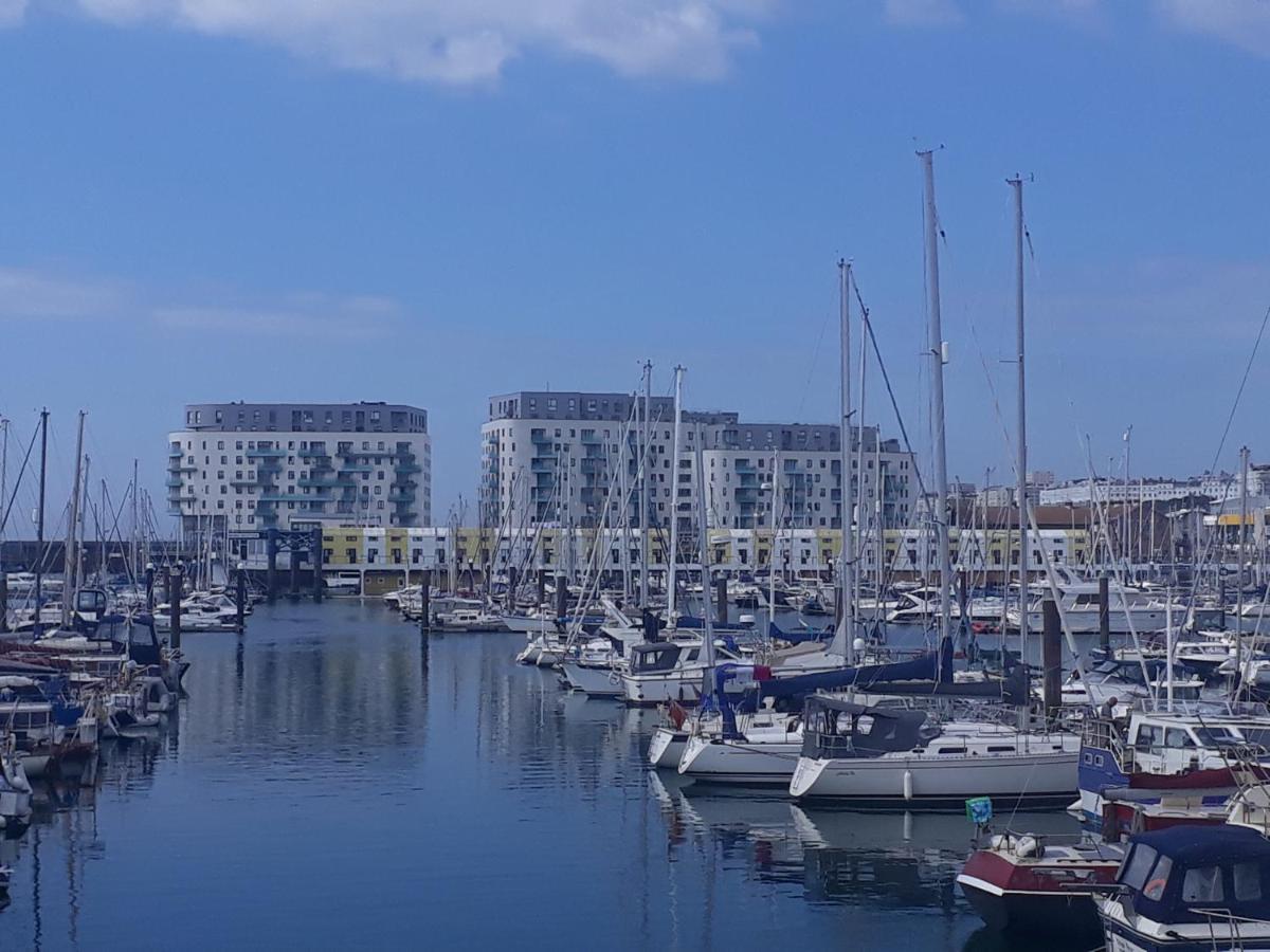 Unique, Loft-Style Apartment With Fantastic Brighton Marina Views 外观 照片